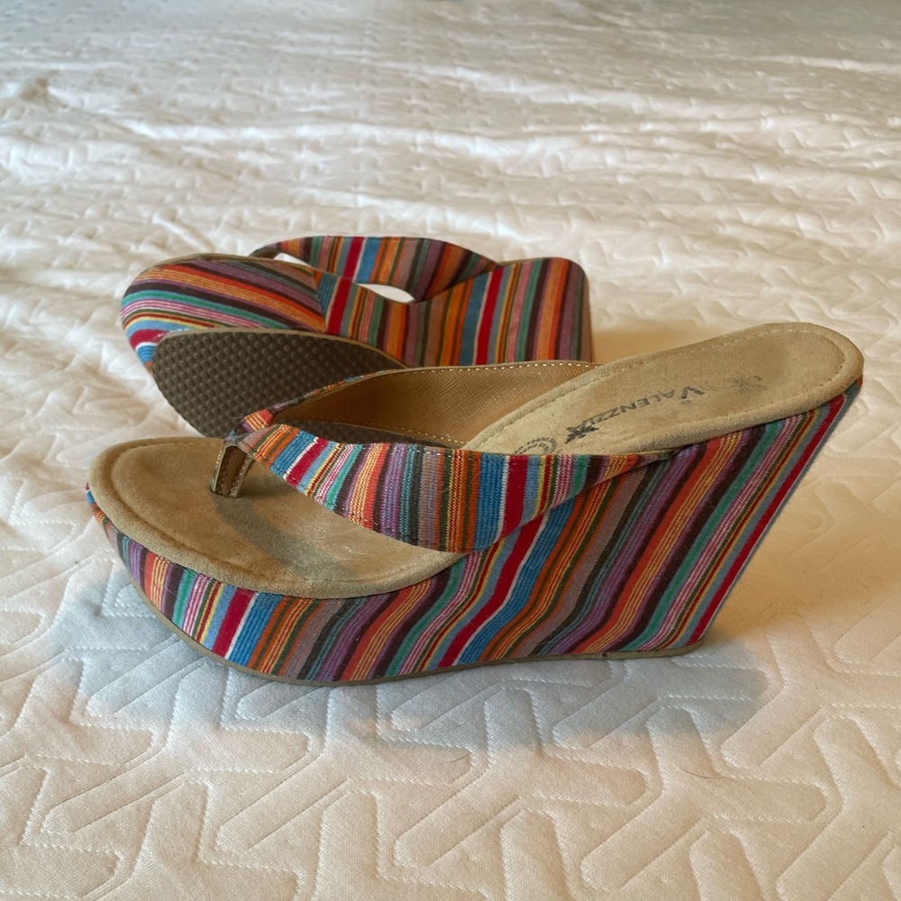 Wedge sandals in a fun bright stripe